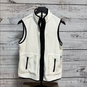 NWT Como Blu White Sleeveless Fleece Vest with Black Trim